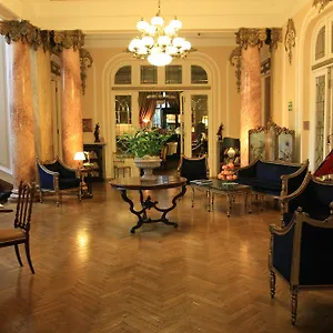 Grand Boutique Hotell